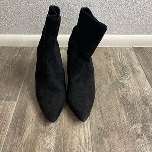 Steve Madden Black Ankle Booties Sleek Stretchy Design